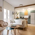 La Casa Del Poeta Centro *