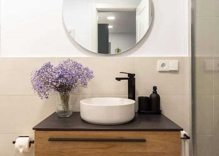 La Casa Del Poeta Centro *