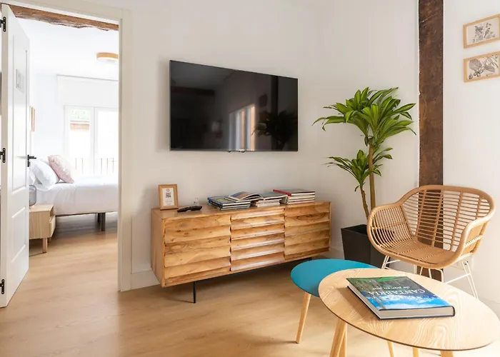 La Casa Del Poeta Centro Santander